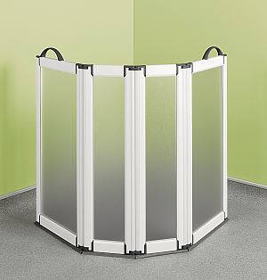 Free standing portable shower screen